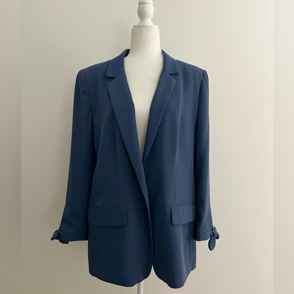 BNWT Loft Blue-Gray Blazer Size 18 | Knot Sleeve Detail